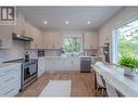 264 Douglas Avenue, Penticton, BC  - Indoor Photo Showing Kitchen With Upgraded Kitchen 