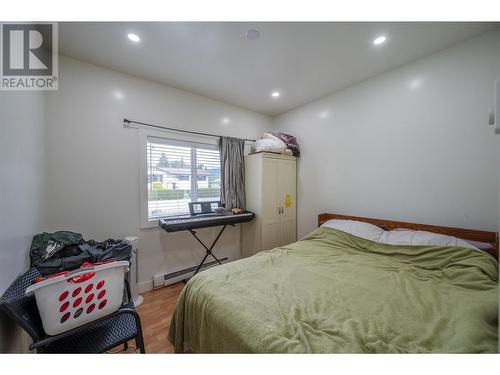 264 Douglas Avenue, Penticton, BC - Indoor Photo Showing Bedroom