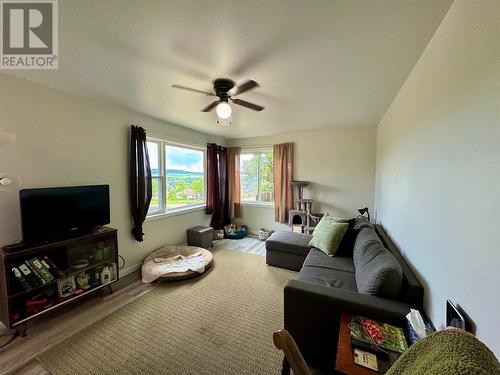 420 100A Avenue, Dawson Creek, BC - Indoor Photo Showing Living Room