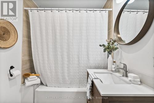 42 Darlington Boulevard, Clarington, ON - Indoor Photo Showing Bathroom
