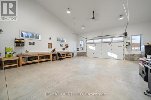 274 Ontario Street, Brighton, ON - Indoor Photo Showing Garage