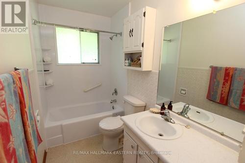 25 King Street E, Havelock-Belmont-Methuen, ON - Indoor Photo Showing Bathroom