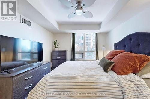 225 - 650 Sheppard Avenue E, Toronto, ON - Indoor Photo Showing Bedroom