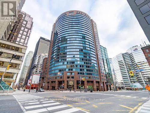 1501 - 33 University Avenue, Toronto (Bay Street Corridor), ON - Outdoor With Facade