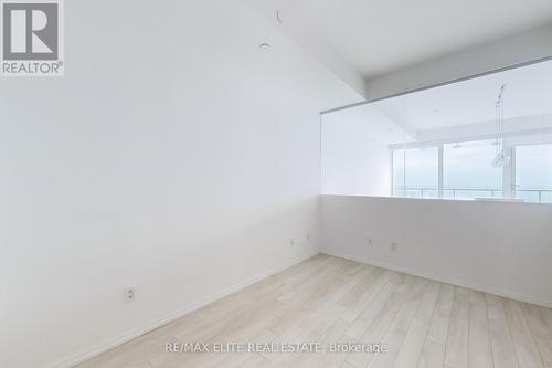 4910 - 197 Yonge Street, Toronto, ON - Indoor Photo Showing Other Room