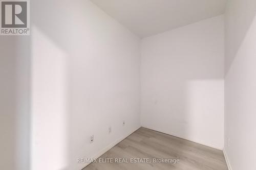 4910 - 197 Yonge Street, Toronto, ON - Indoor Photo Showing Other Room