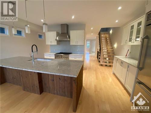 289 Kirchoffer Avenue, Ottawa, ON - Indoor Photo Showing Kitchen