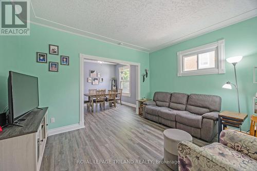 74 Maple Street, St. Thomas, ON - Indoor Photo Showing Living Room