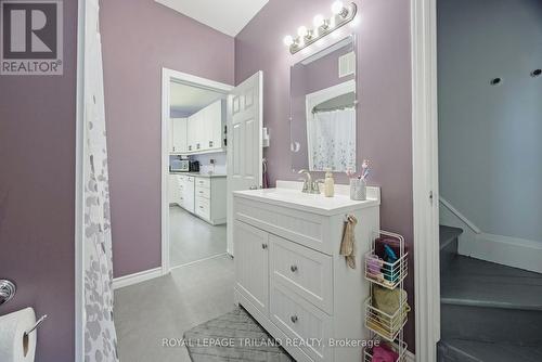 74 Maple Street, St. Thomas, ON - Indoor Photo Showing Bathroom