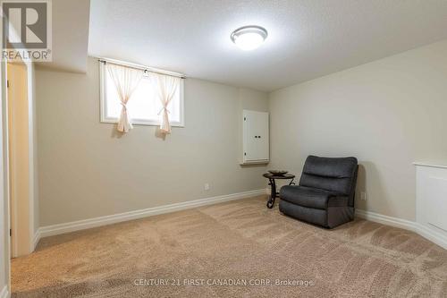 1025 Gleneagle Trail, London, ON - Indoor Photo Showing Other Room