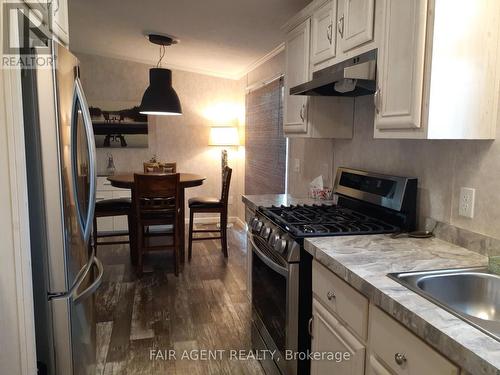 7 Forest Trail, Haldimand (Nanticoke), ON - Indoor Photo Showing Kitchen