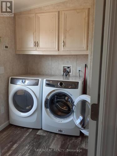 7 Forest Trail, Haldimand (Nanticoke), ON - Indoor Photo Showing Laundry Room