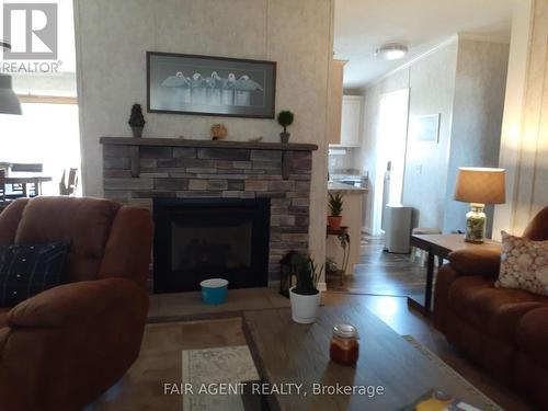 7 Forest Trail, Haldimand (Nanticoke), ON - Indoor Photo Showing Living Room With Fireplace