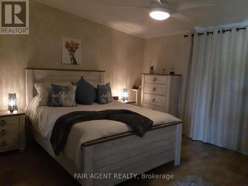 7 Forest Trail, Haldimand (Nanticoke), ON - Indoor Photo Showing Bedroom