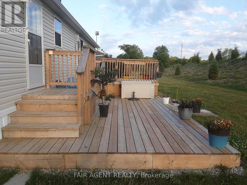 7 Forest Trail, Haldimand (Nanticoke), ON - Outdoor With Deck Patio Veranda With Exterior