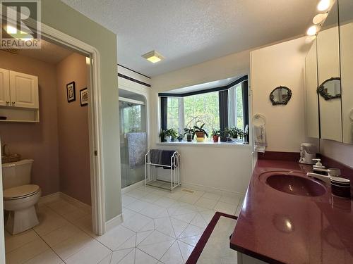 6175 Beaver Forest Road, Prince George, BC - Indoor Photo Showing Living Room