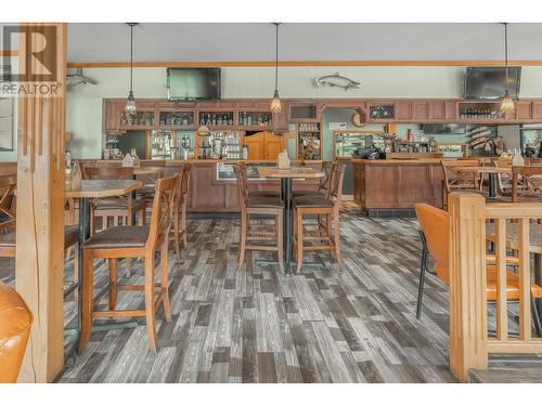 7924 Balfour Wharf  Road, Nelson, BC - Indoor Photo Showing Dining Room