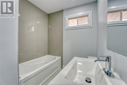 3982 Mount Royal Drive, Windsor, ON - Indoor Photo Showing Bathroom