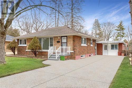 3982 Mount Royal Drive, Windsor, ON - Outdoor With Facade