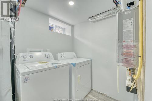 3982 Mount Royal Drive, Windsor, ON - Indoor Photo Showing Laundry Room