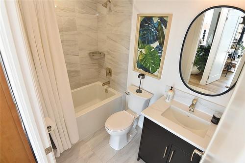 500 Brock Avenue|Unit #1807, Burlington, ON - Indoor Photo Showing Bathroom