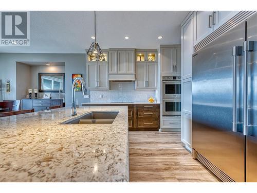 3579 Ranch Road, West Kelowna, BC - Indoor Photo Showing Kitchen With Double Sink With Upgraded Kitchen