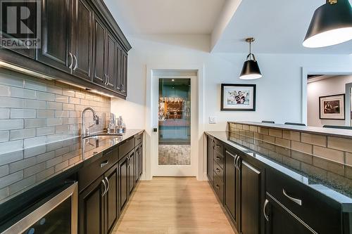 1515 Pinot Noir Drive, West Kelowna, BC - Indoor Photo Showing Kitchen