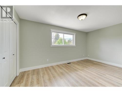 4333 Lakeshore Road, Kelowna, BC - Indoor Photo Showing Other Room