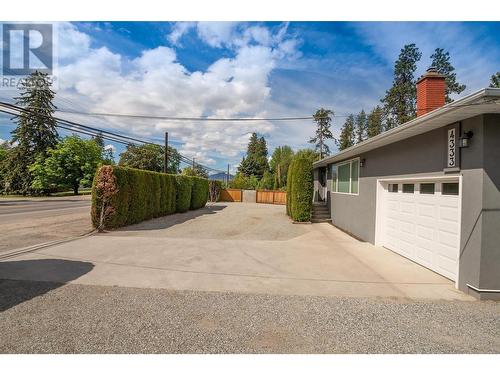 4333 Lakeshore Road, Kelowna, BC - Outdoor