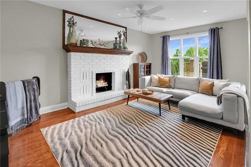 39 Sumner Crescent, Grimsby, ON - Indoor Photo Showing Living Room With Fireplace