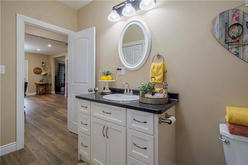 2589 East Quarter Line Road, Norfolk County, ON - Indoor Photo Showing Bathroom