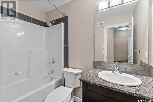 308 212 Willis Crescent, Saskatoon, SK - Indoor Photo Showing Bathroom