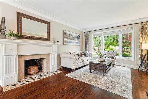 4199 Spruce Avenue, Burlington, ON - Indoor Photo Showing Living Room With Fireplace