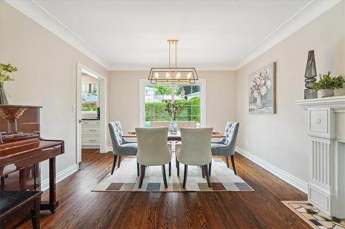 4199 Spruce Avenue, Burlington, ON - Indoor Photo Showing Dining Room