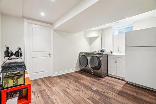 4199 Spruce Avenue, Burlington, ON - Indoor Photo Showing Laundry Room