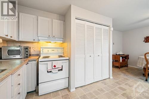 1133 Des Forets Avenue, Ottawa, ON - Indoor Photo Showing Kitchen