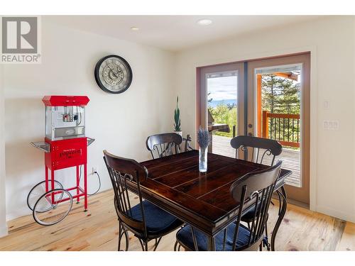 2078 Huckleberry Road, Kelowna, BC - Indoor Photo Showing Dining Room