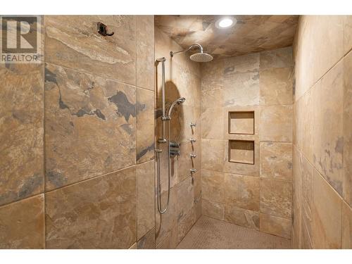 2078 Huckleberry Road, Kelowna, BC - Indoor Photo Showing Bathroom