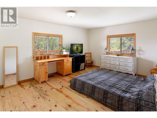 2078 Huckleberry Road, Kelowna, BC - Indoor Photo Showing Bedroom