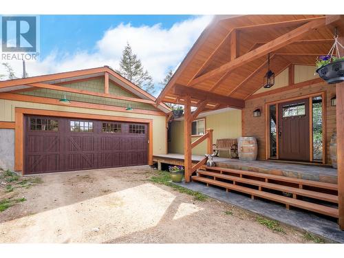 2078 Huckleberry Road, Kelowna, BC - Outdoor