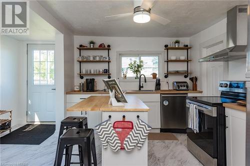 88 Gladstone Avenue, North Bay, ON - Indoor Photo Showing Kitchen