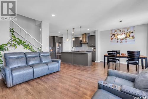 1018 Childers Court, Saskatoon, SK - Indoor Photo Showing Living Room