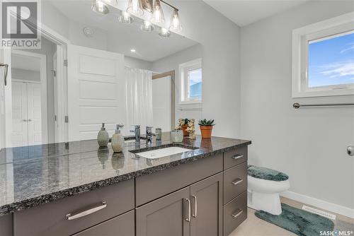 1018 Childers Court, Saskatoon, SK - Indoor Photo Showing Bathroom