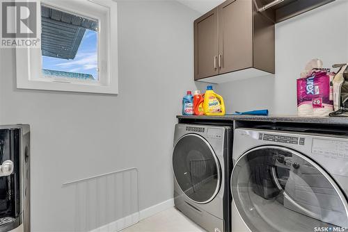 1018 Childers Court, Saskatoon, SK - Indoor Photo Showing Laundry Room