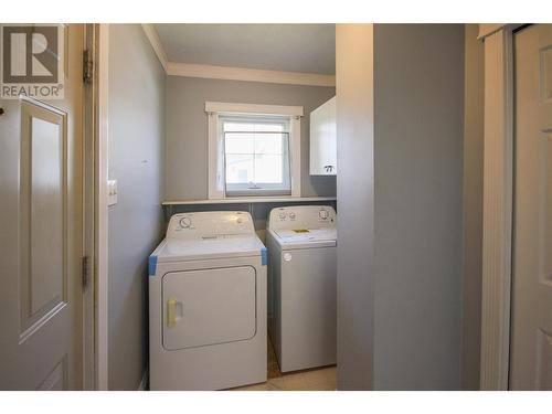 1105 118 Avenue, Dawson Creek, BC - Indoor Photo Showing Laundry Room