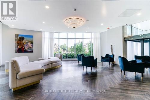 621 - 7711 Green Vista Gate, Niagara Falls, ON - Indoor Photo Showing Living Room