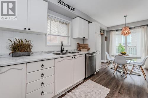 111 Wheatland Drive, Cambridge, ON - Indoor Photo Showing Kitchen With Double Sink