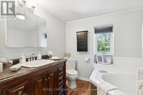 1012 Mill Street, Muskoka Lakes, ON - Indoor Photo Showing Bathroom