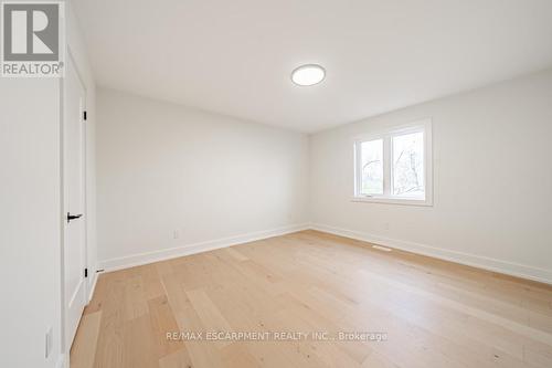 29 Velvet Court, Hamilton, ON - Indoor Photo Showing Other Room