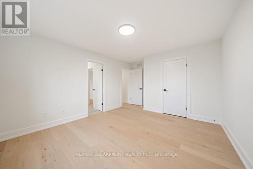 29 Velvet Court, Hamilton, ON - Indoor Photo Showing Other Room